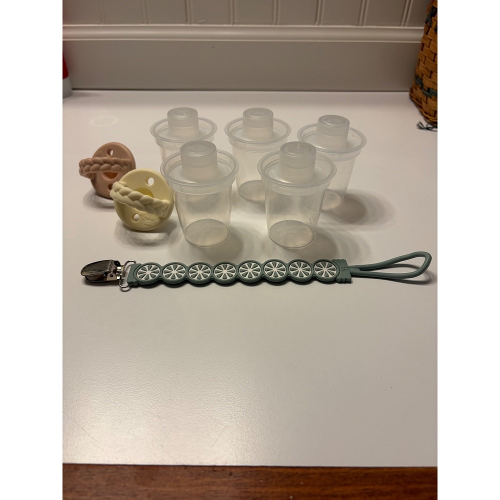 Itzy Ritzy Pacifiers Tommee Tippee Storage Pots Ryan & Rose Cutie Clip Bundle